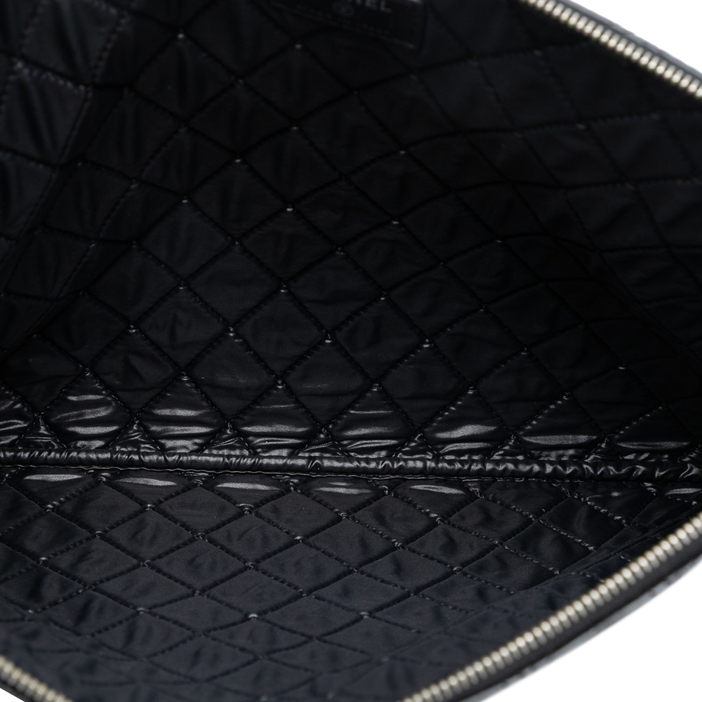 Pre-Loved Chanel Large Quilted Lambskin Double Stitch O Case Clutch - Picture 4 of 5